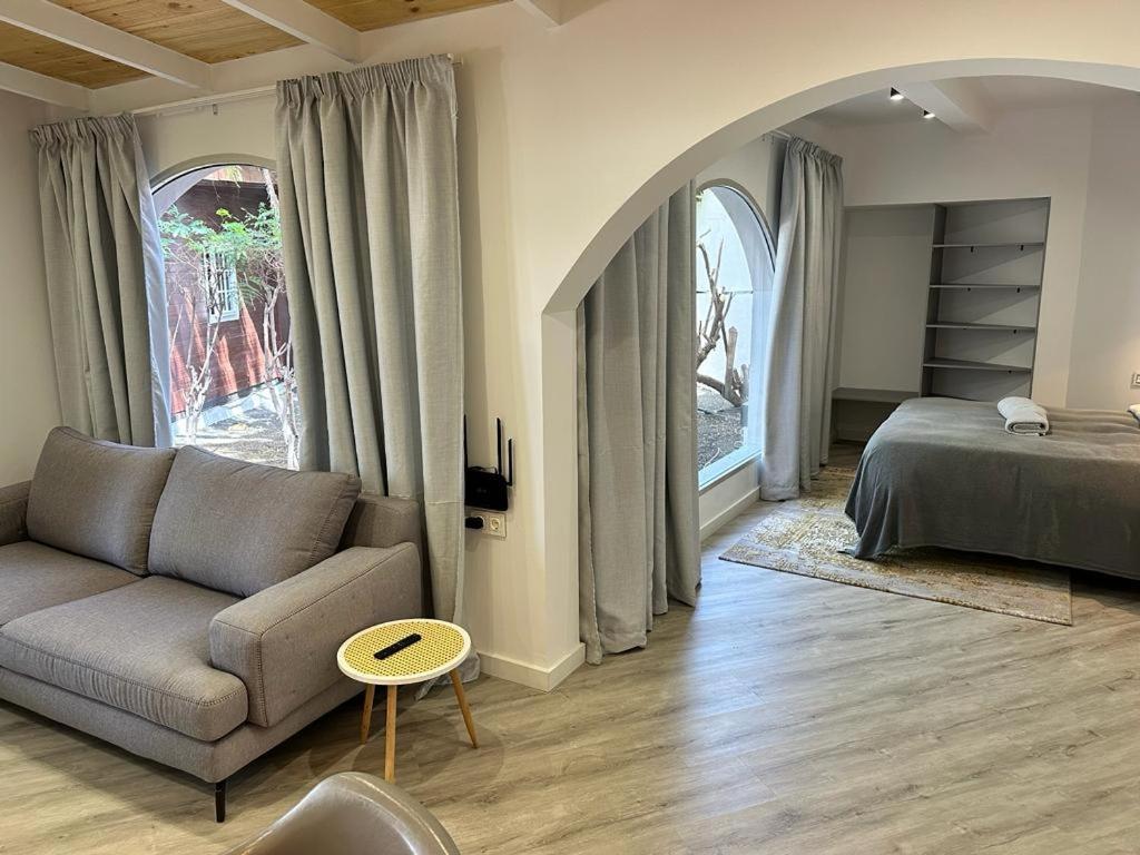 Miramar Boutique Apartments Adults Only คอร์ราเลโฮ ภายนอก รูปภาพ