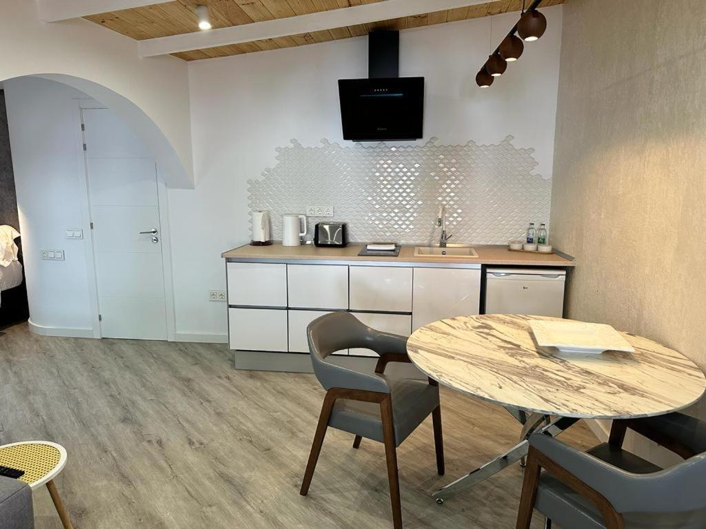 Miramar Boutique Apartments Adults Only คอร์ราเลโฮ ภายนอก รูปภาพ