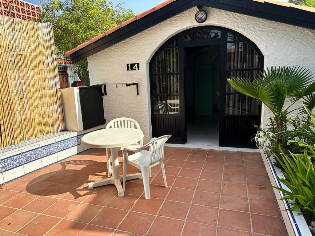 Miramar Boutique Apartments Adults Only คอร์ราเลโฮ ภายนอก รูปภาพ