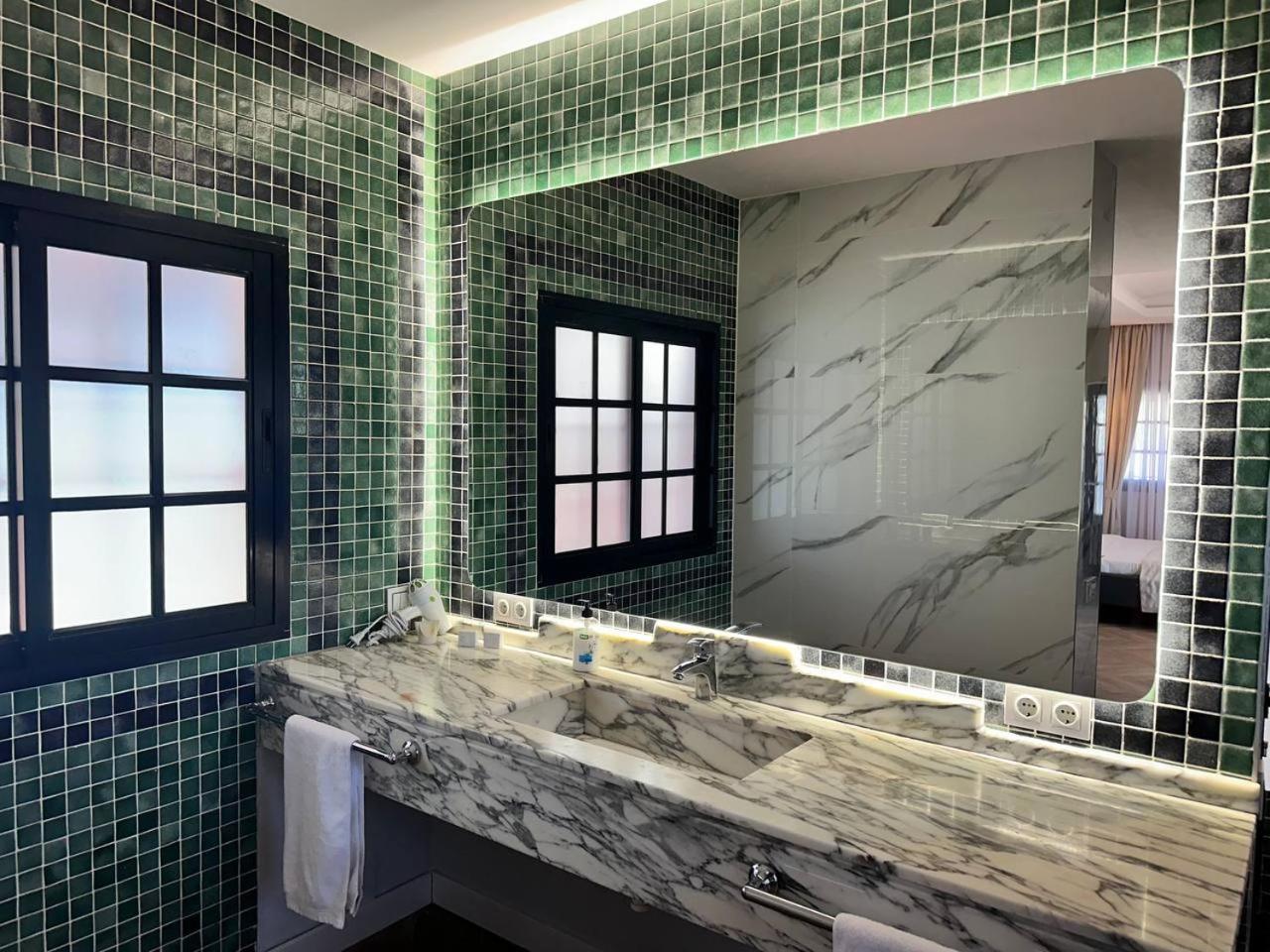 Miramar Boutique Apartments Adults Only คอร์ราเลโฮ ภายนอก รูปภาพ