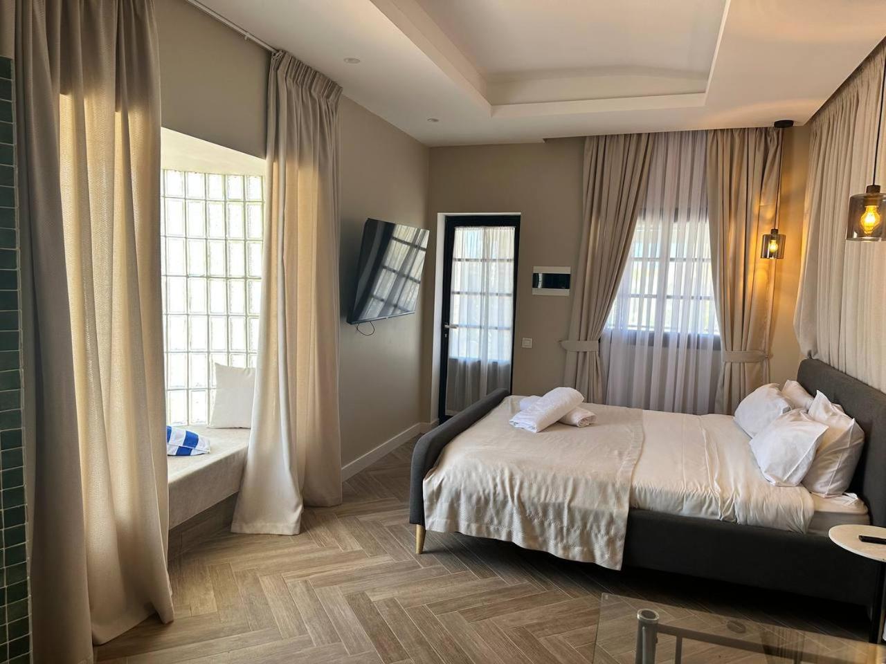 Miramar Boutique Apartments Adults Only คอร์ราเลโฮ ภายนอก รูปภาพ