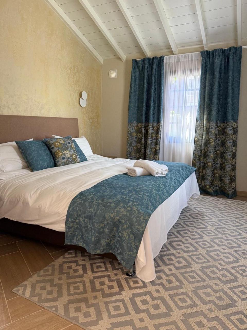 Miramar Boutique Apartments Adults Only คอร์ราเลโฮ ภายนอก รูปภาพ